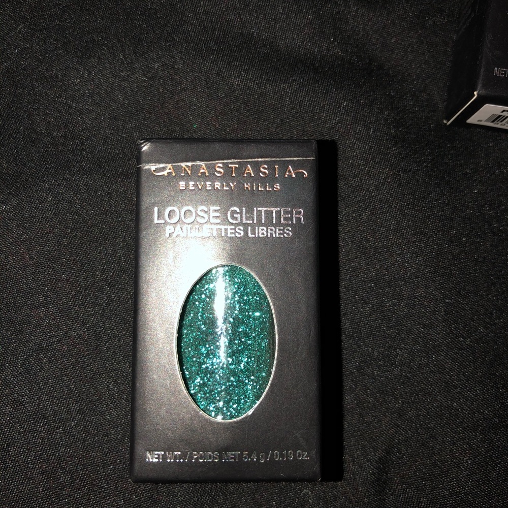Anastasia Glitters